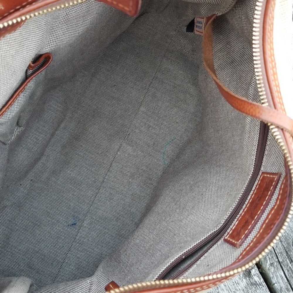 Dooney & Bourke large tote/hobo - Picture 5 of 8